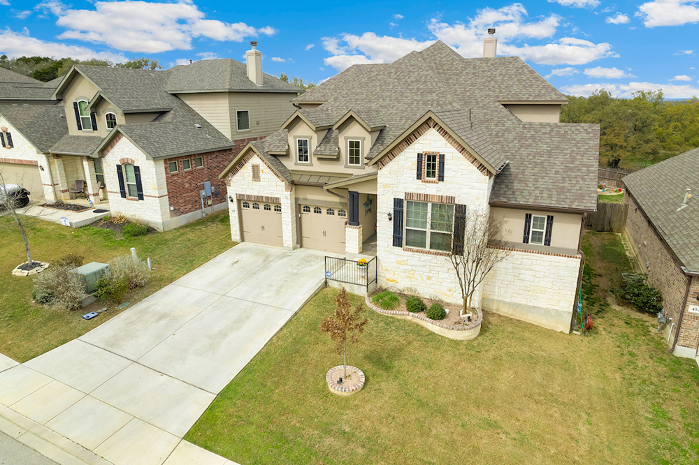 Electric Generators: The Ultimate Guide A home in the suburbs